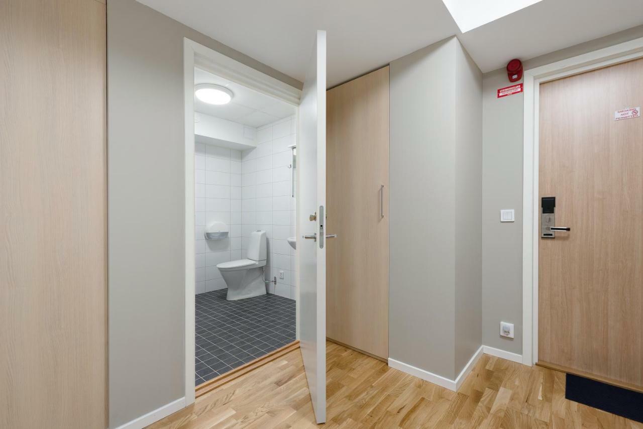 Chefens Hotell Södertälje Buitenkant foto